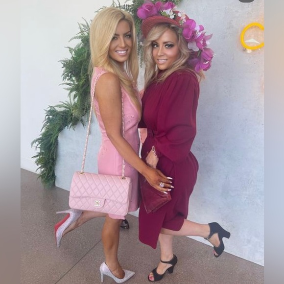 Hi! I’m Pretty Christy. Welcome to my store! - Picture 7 of 13